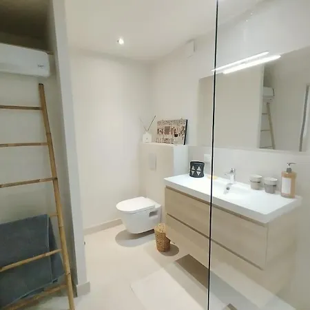 T2 Neuf, 1 Chambre, Golf Valcros アパート